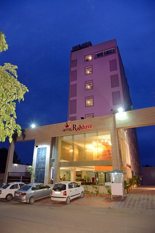 Hotel Rajshree Chandigarh image 1