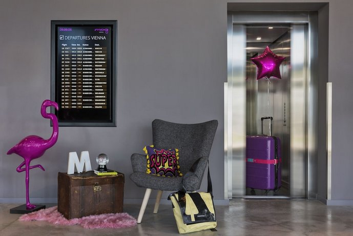 MOXY Vienna Airport