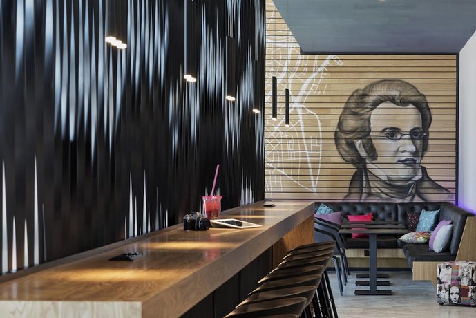 MOXY Vienna Airport