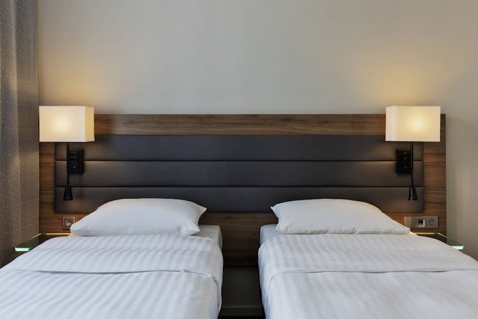 MOXY Vienna Airport