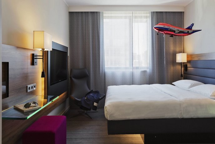 MOXY Vienna Airport