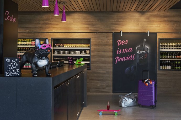 MOXY Vienna Airport