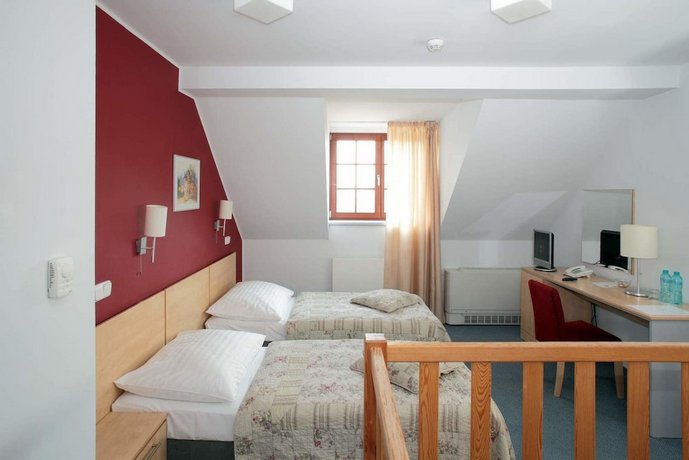 Hotel Chvalska Tvrz