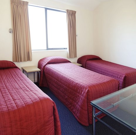 298 Westside Motor Lodge