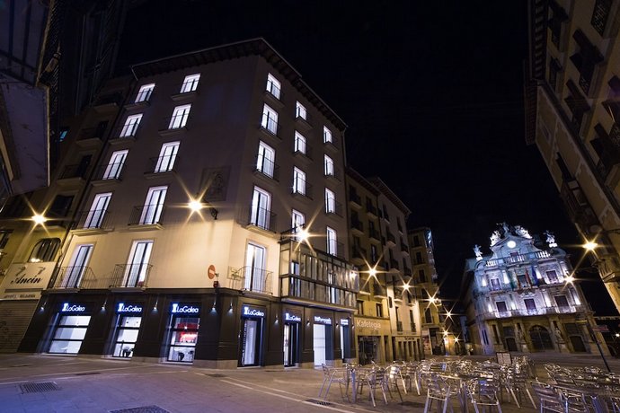 Hotel Pompaelo Plaza del Ayuntamiento & Spa