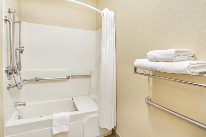 Holiday Inn Express Hotel & Suites Chicago-Libertyville