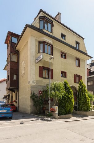 Hotel Tautermann Innsbruck Austria thumbnail