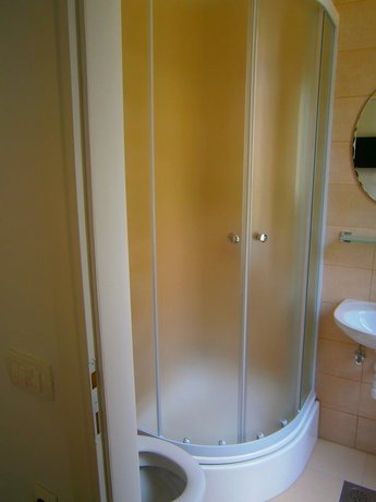 Rooms and Apartments Djanovic