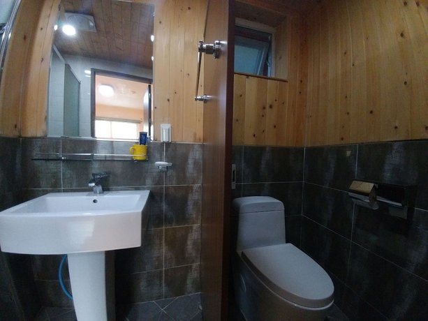 Backpacker's Home Seogwipo