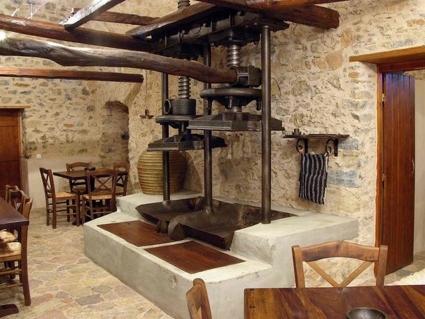 Liotrivi Historical Mansion and Boutique Hotel