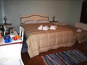 Nikolas Guesthouse