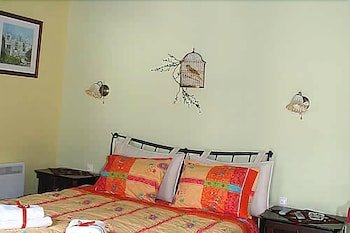 Nikolas Guesthouse