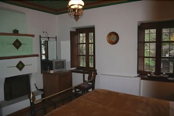 Nikolas Guesthouse