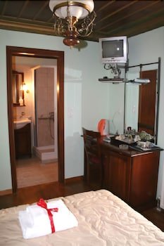 Nikolas Guesthouse