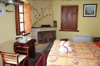 Nikolas Guesthouse