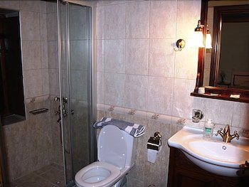 Nikolas Guesthouse