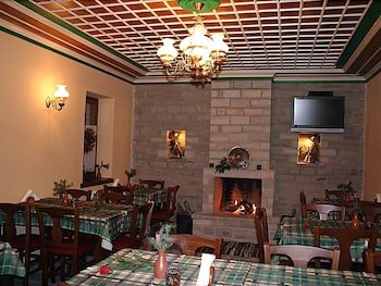 Nikolas Guesthouse