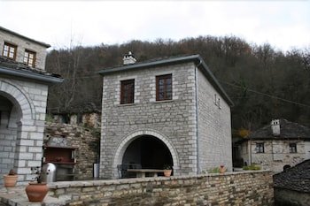 Nikolas Guesthouse