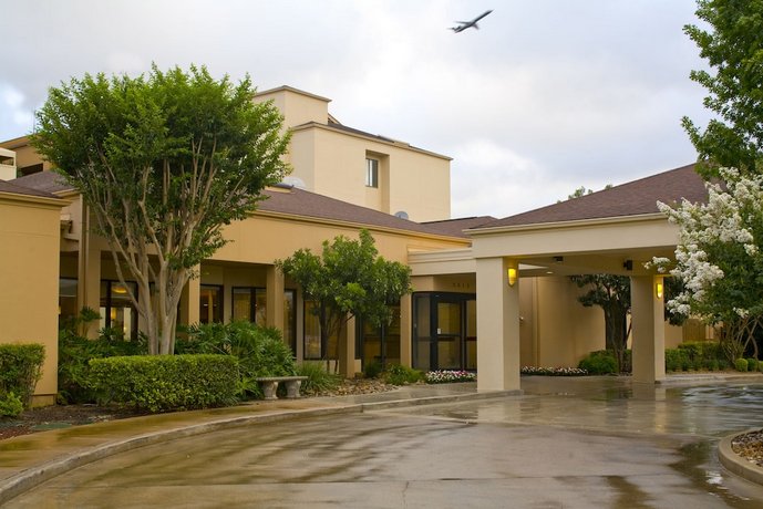 Courtyard by Marriott San Antonio Airport
