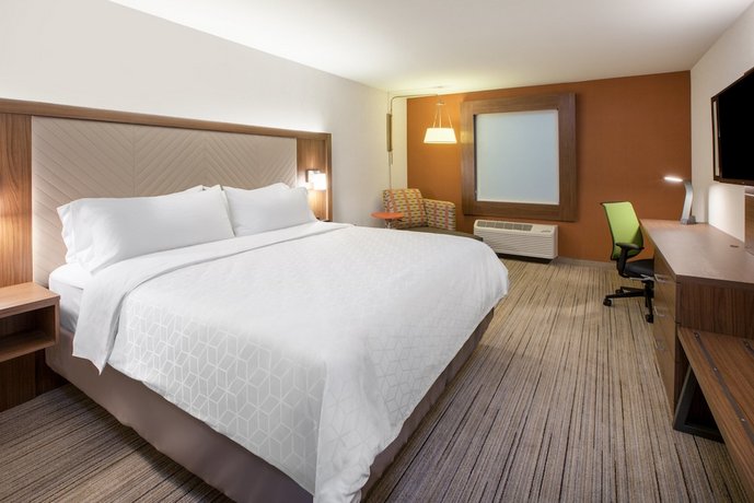 Holiday Inn Express & Suites Tupelo