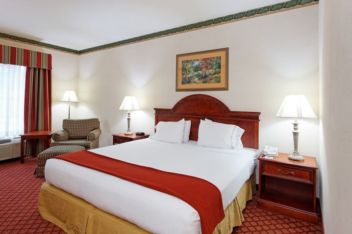 Holiday Inn Express & Suites Tupelo