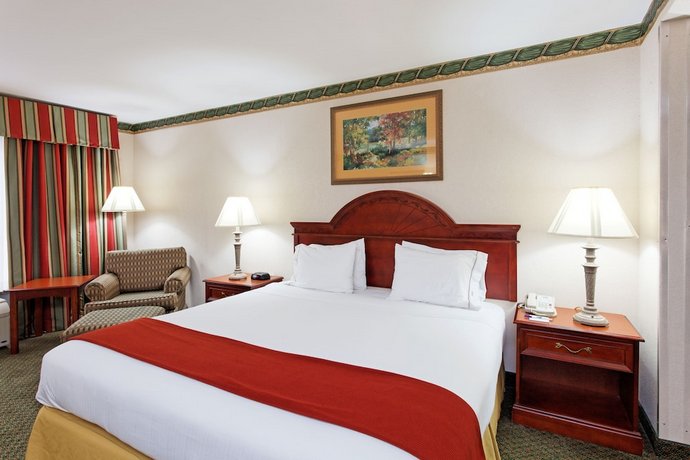 Holiday Inn Express & Suites Tupelo