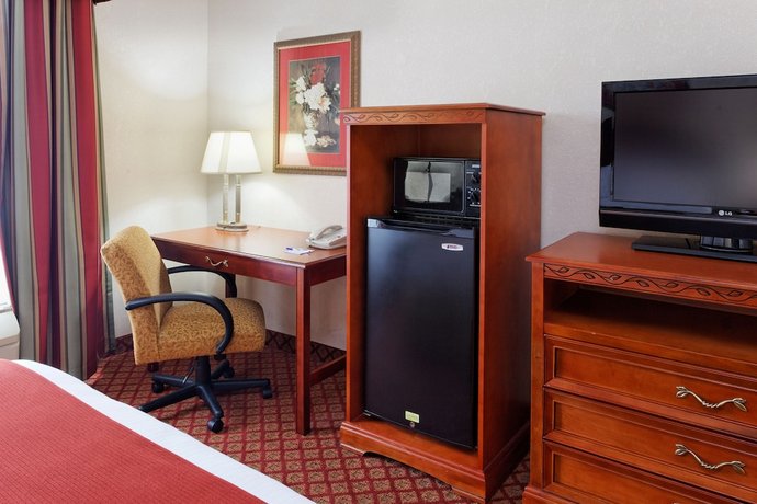 Holiday Inn Express & Suites Tupelo