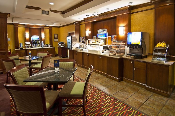 Holiday Inn Express & Suites Tupelo