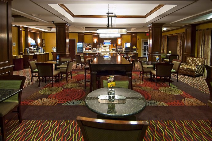 Holiday Inn Express & Suites Tupelo
