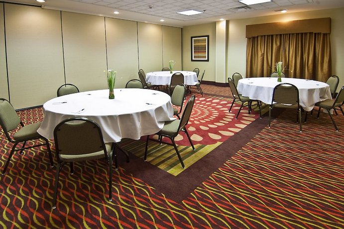 Holiday Inn Express & Suites Tupelo