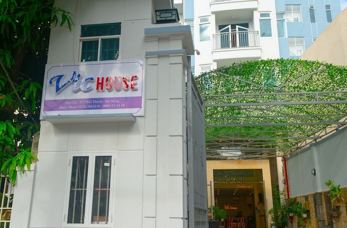 Vic House Hotel