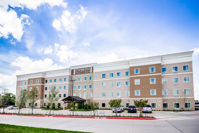 Staybridge Suites Plano / Frisco