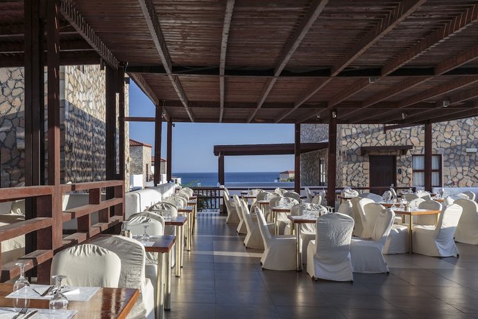 Costa Lindia Beach
