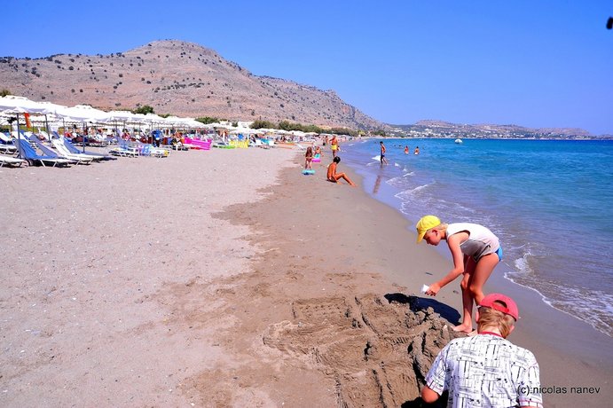 Costa Lindia Beach