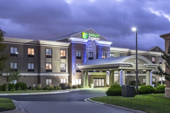 Holiday Inn Express Kansas City - Village West