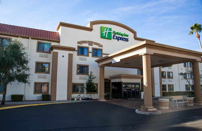 Holiday Inn Express Tucson-Airport