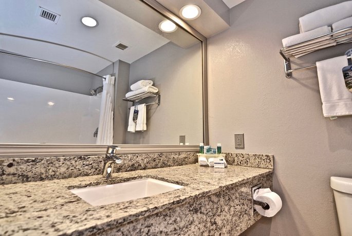 Holiday Inn Express Cleveland Downtown