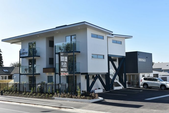 Bealey Plaza Motel
