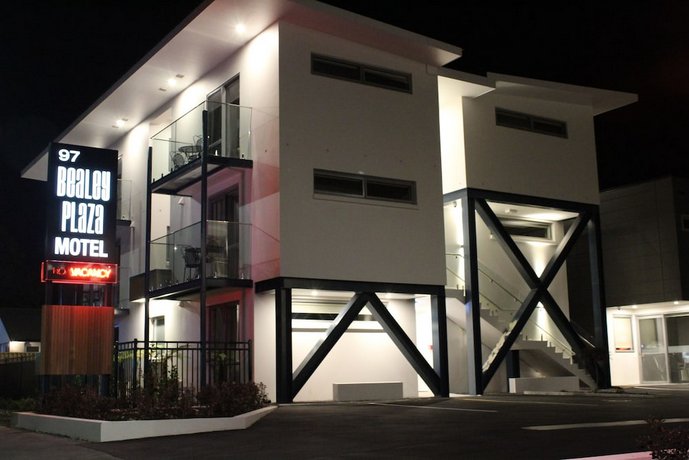 Bealey Plaza Motel