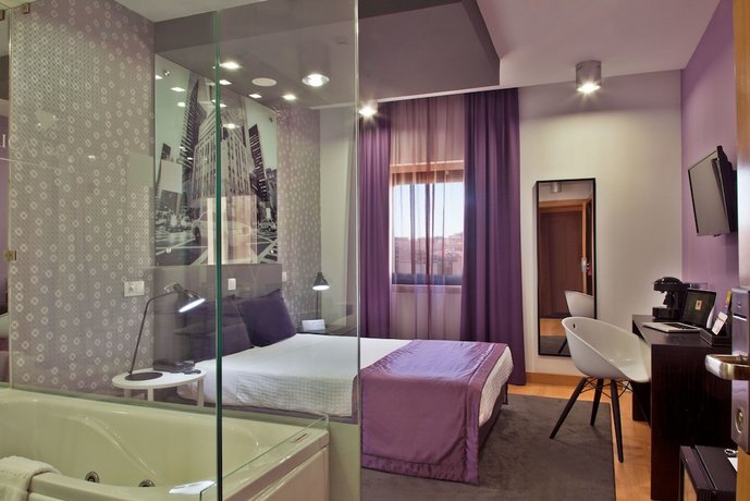 America Diamonds Hotel