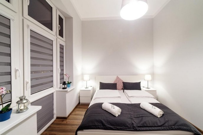 2 Nights Apartments