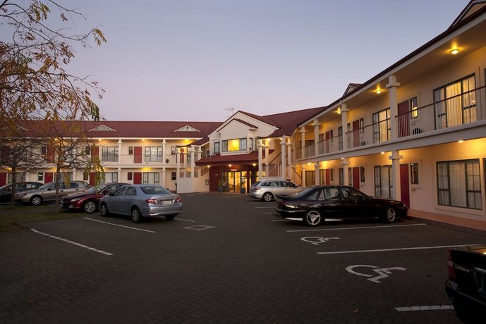 Aubyn Court Spa Motel