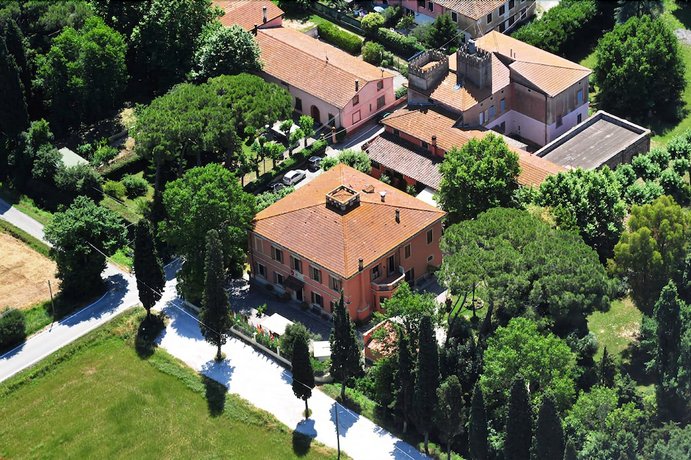 Hotel Villa Maya Cascina