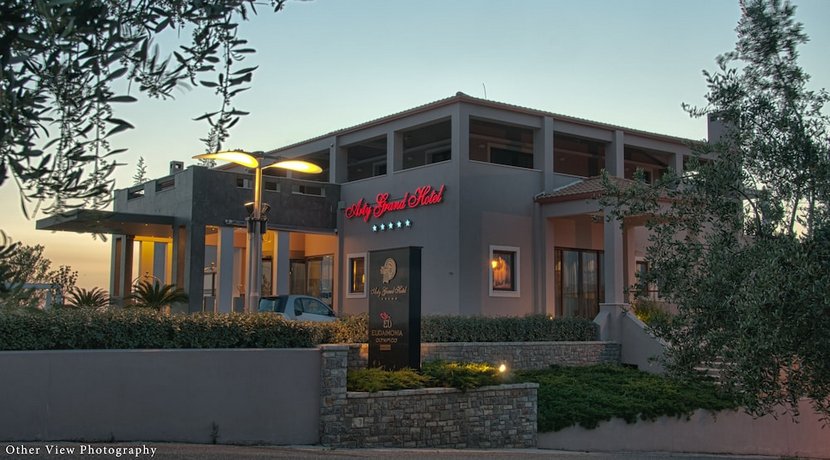 Arty Grand Hotel
