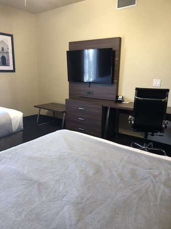 Best Western Plus Hill Country Suites - San Antonio