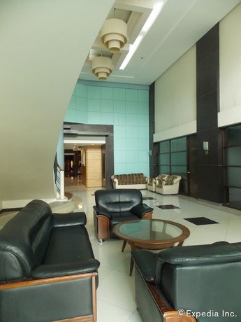 Circle Inn Hotel and Suites Bacolod