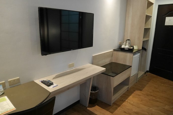 Circle Inn Hotel and Suites Bacolod