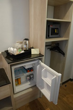 Circle Inn Hotel and Suites Bacolod