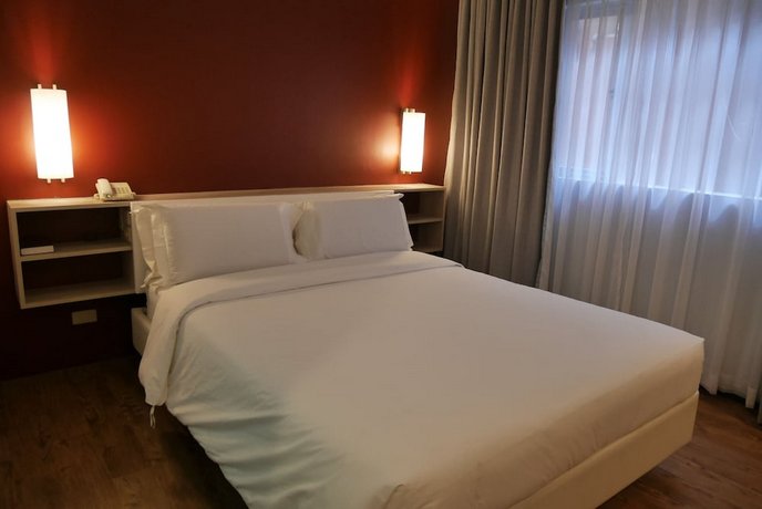 Circle Inn Hotel and Suites Bacolod