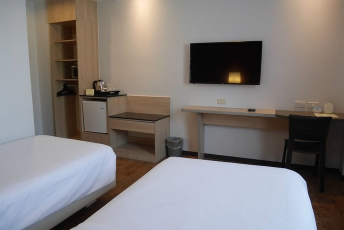 Circle Inn Hotel and Suites Bacolod